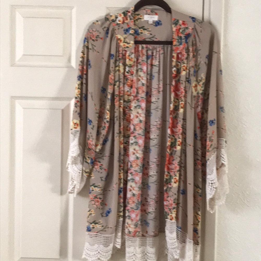Gorgeous taupe kimono
